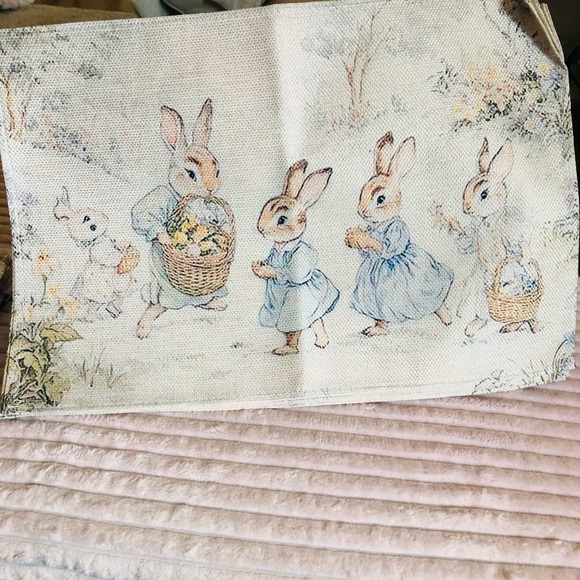 4 Charming Bunny Print Placemats - Picture 3 of 4